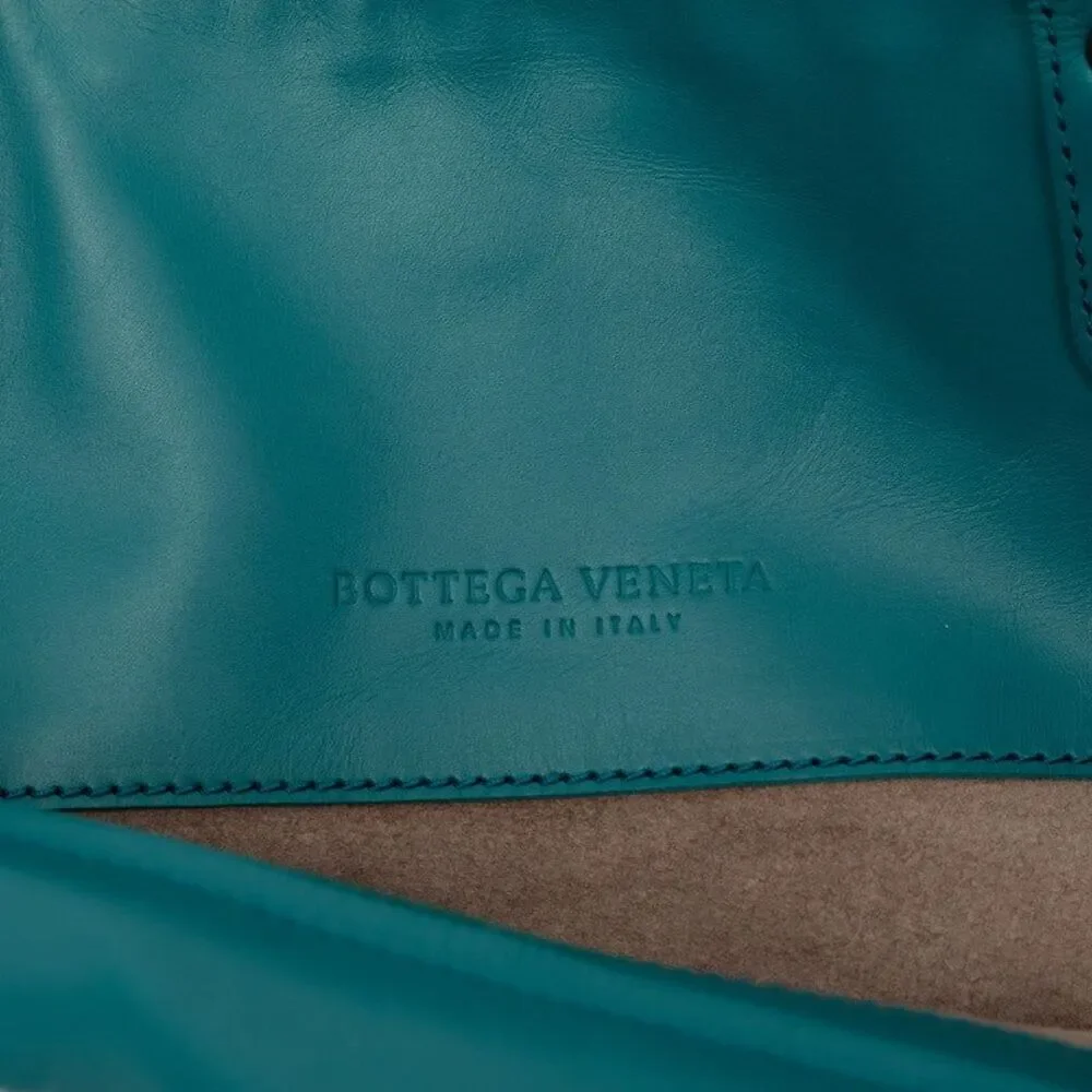 Bottega Veneta delivery duty